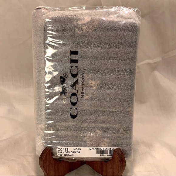 NWT Coach Corner Zip Wristlet In Signature Canvas With Hedgehog Print - Picture 6 of 10